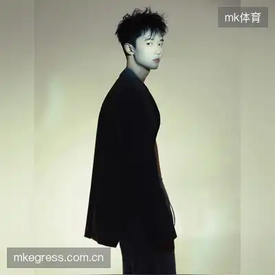 何蔚